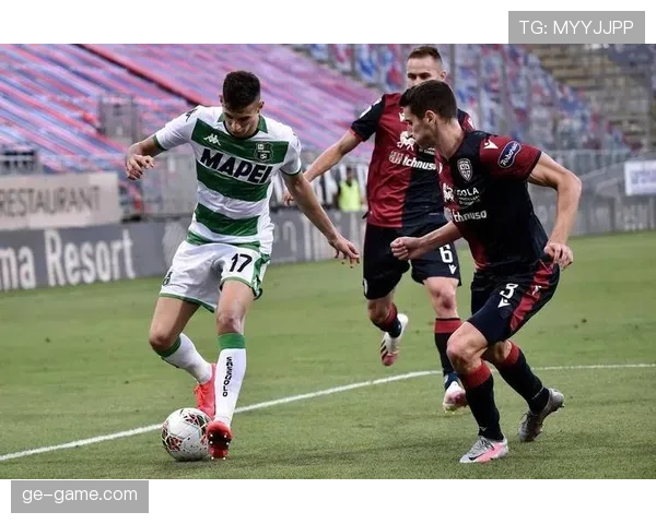 沙尔克球员关键战爆发，助球队力夺宝贵积分